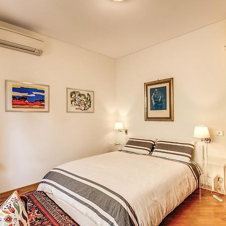 Terrazza Piccolomini: Elegant Apartment Stunning View Over Rome/St Peter'S Dome Luaran gambar