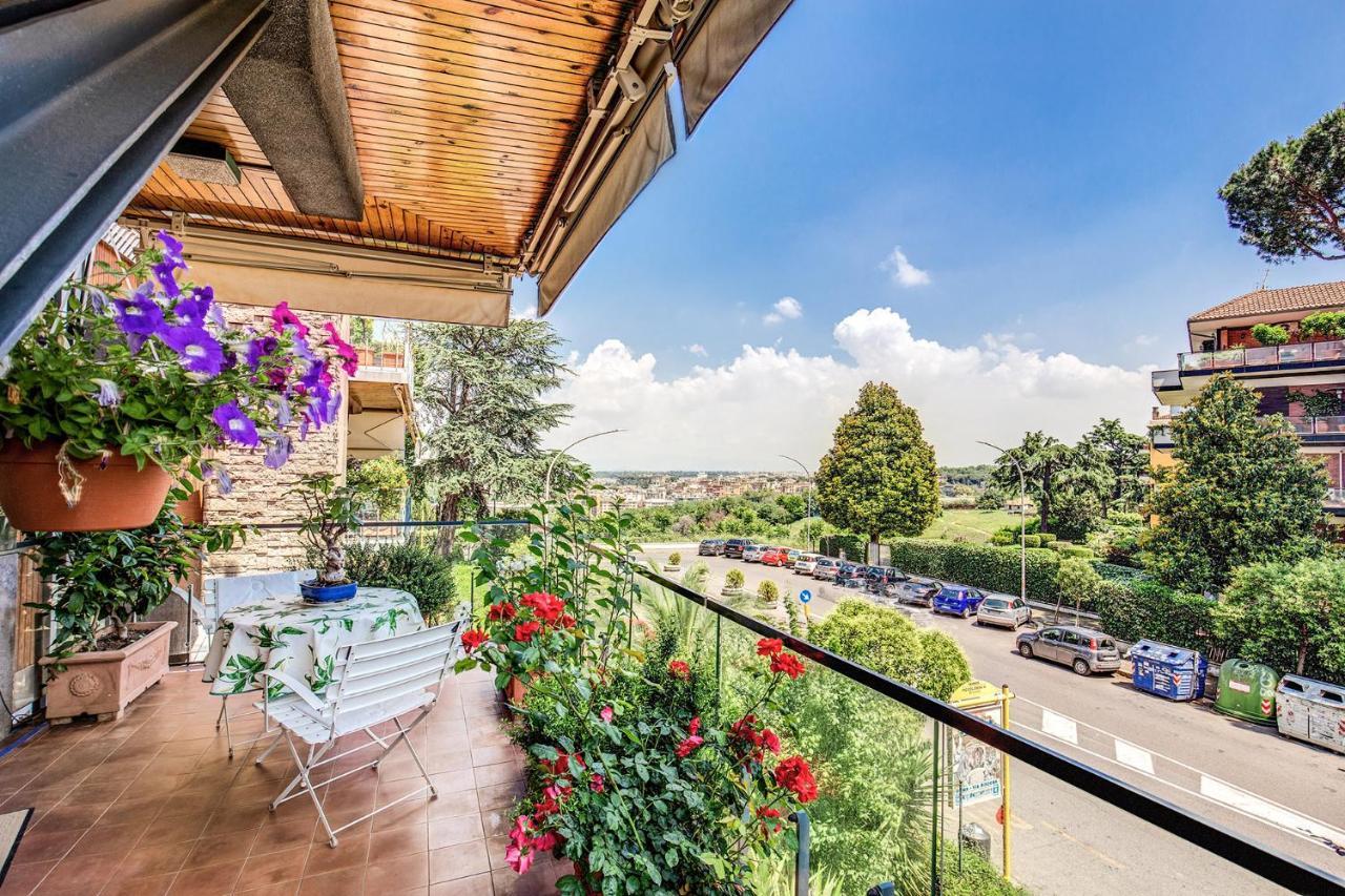 Terrazza Piccolomini: Elegant Apartment Stunning View Over Rome/St Peter'S Dome Luaran gambar