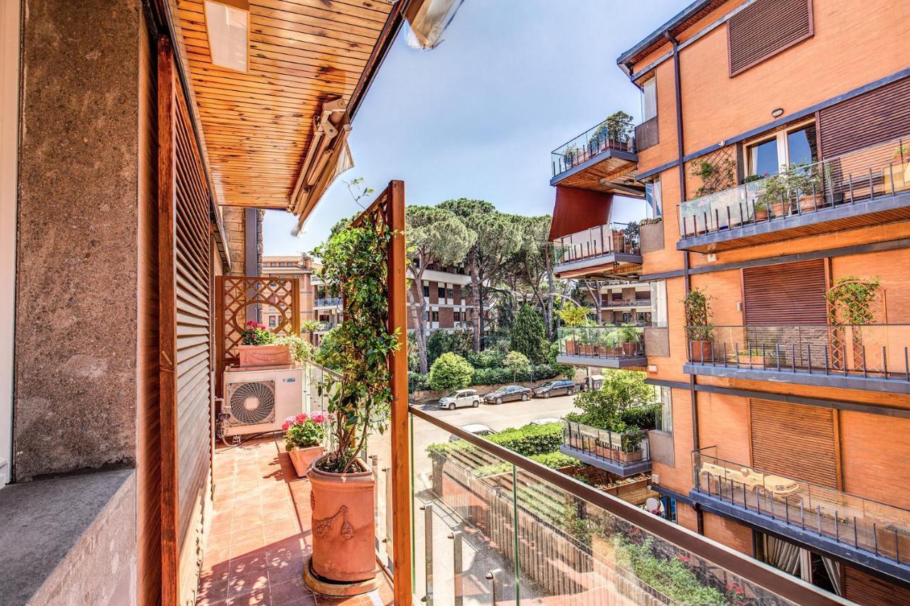 Terrazza Piccolomini: Elegant Apartment Stunning View Over Rome/St Peter'S Dome Luaran gambar