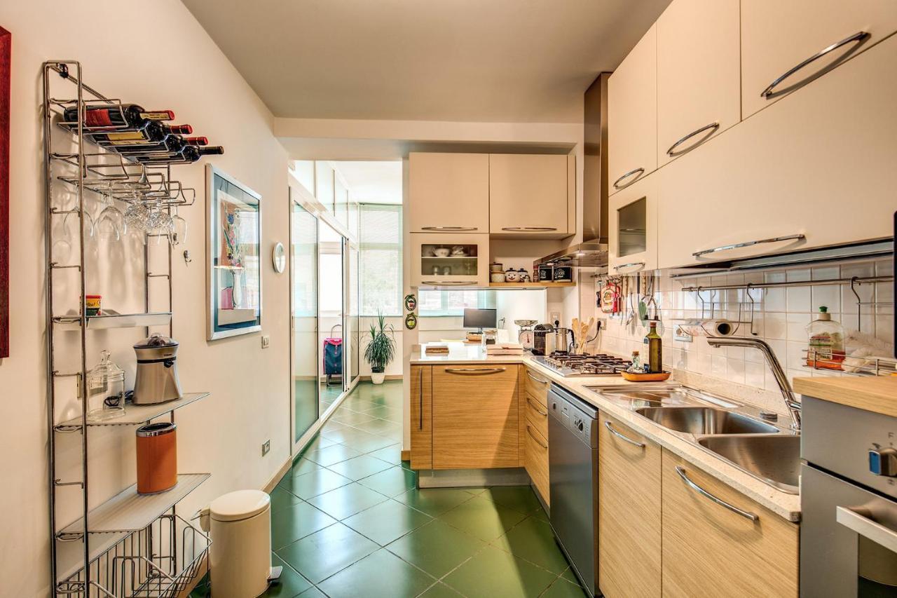 Terrazza Piccolomini: Elegant Apartment Stunning View Over Rome/St Peter'S Dome Luaran gambar