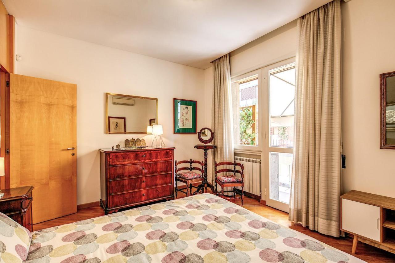Terrazza Piccolomini: Elegant Apartment Stunning View Over Rome/St Peter'S Dome Luaran gambar