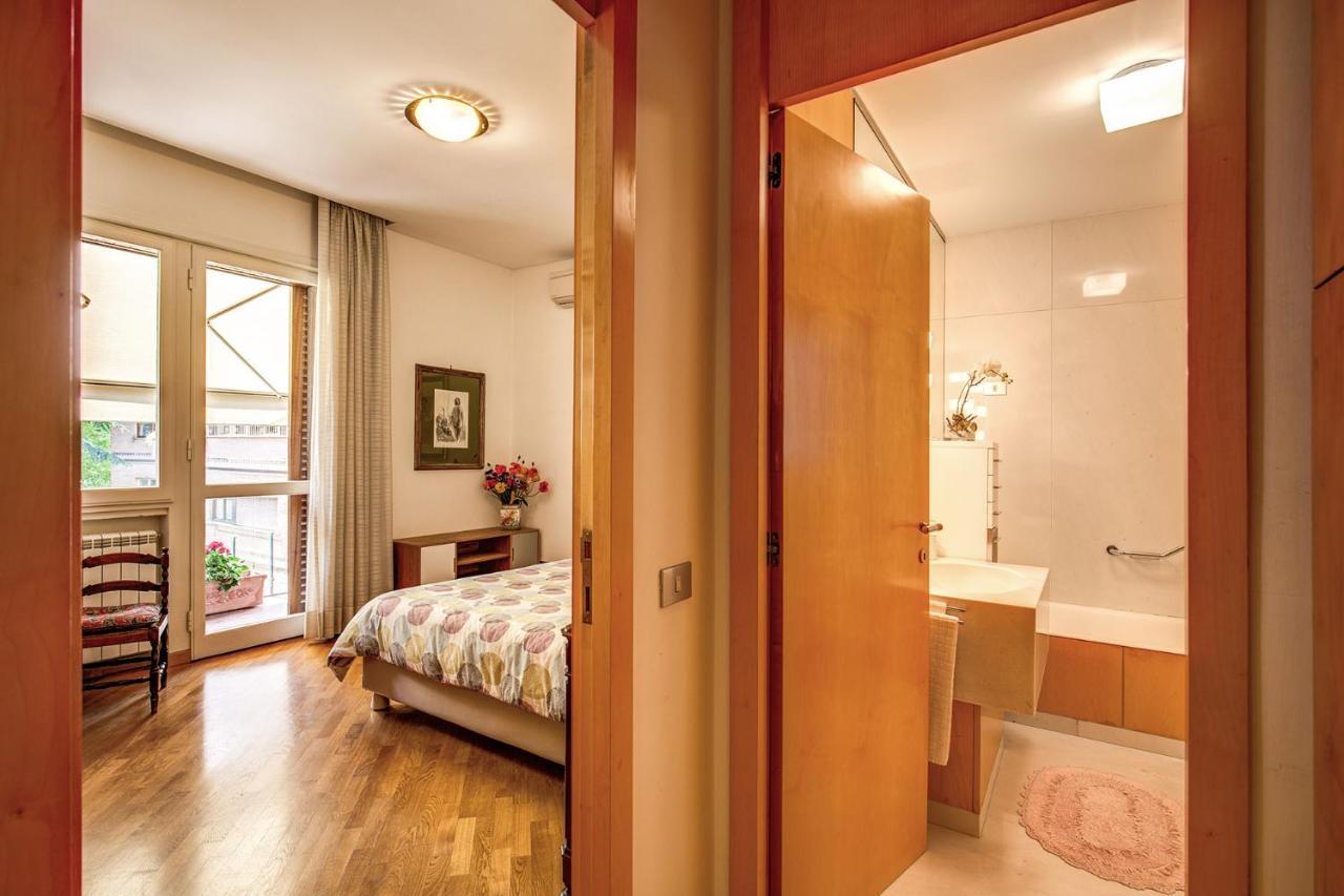 Terrazza Piccolomini: Elegant Apartment Stunning View Over Rome/St Peter'S Dome Luaran gambar