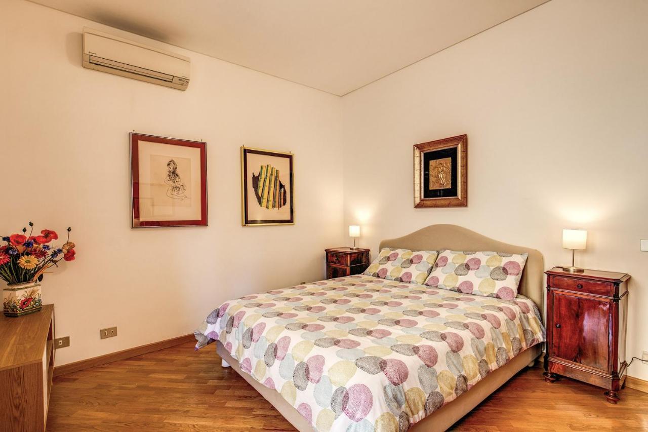 Terrazza Piccolomini: Elegant Apartment Stunning View Over Rome/St Peter'S Dome Luaran gambar