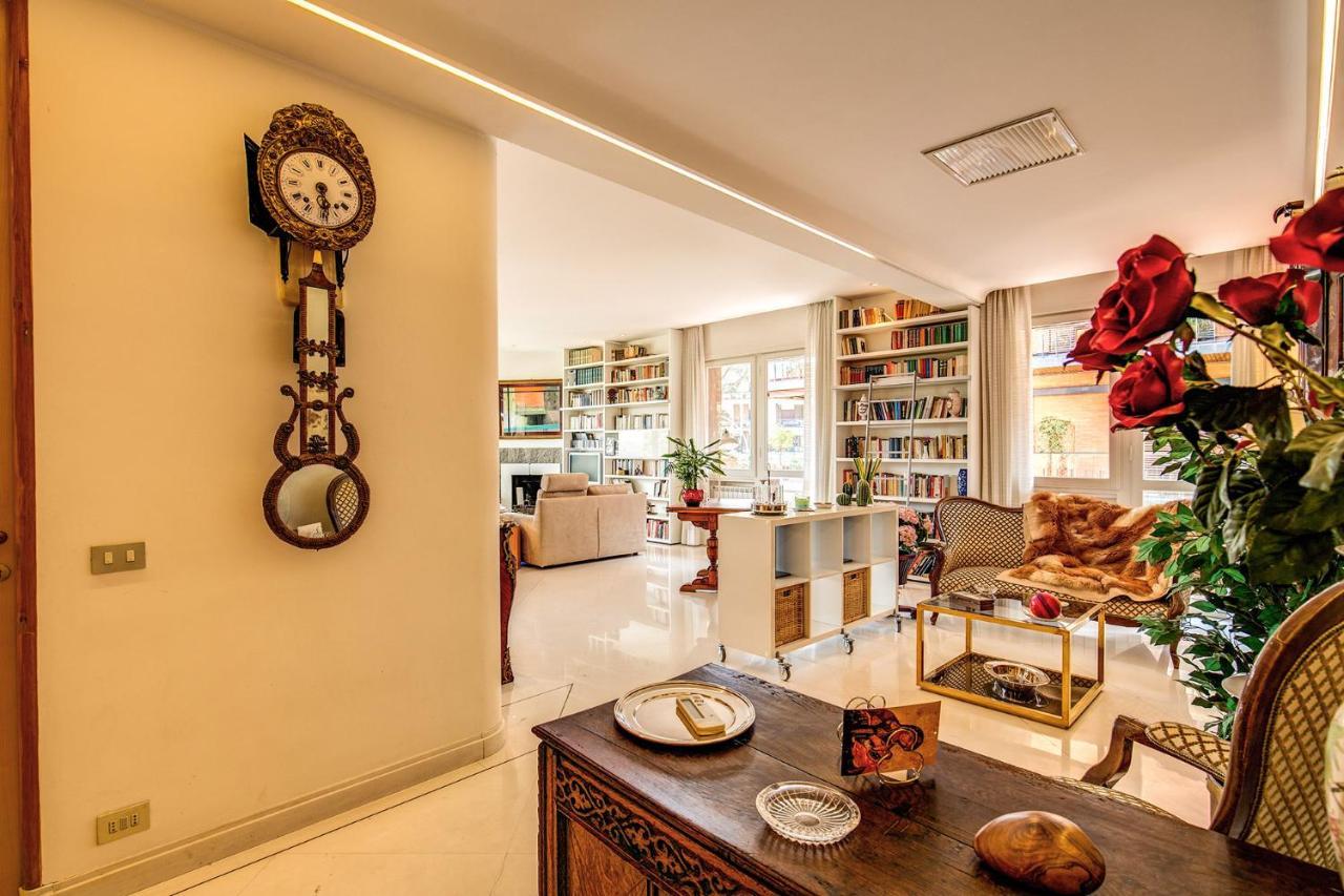 Terrazza Piccolomini: Elegant Apartment Stunning View Over Rome/St Peter'S Dome Luaran gambar