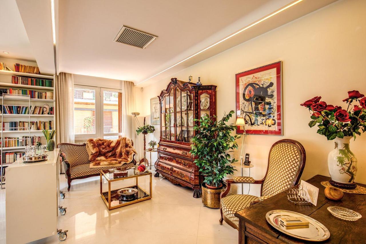 Terrazza Piccolomini: Elegant Apartment Stunning View Over Rome/St Peter'S Dome Luaran gambar