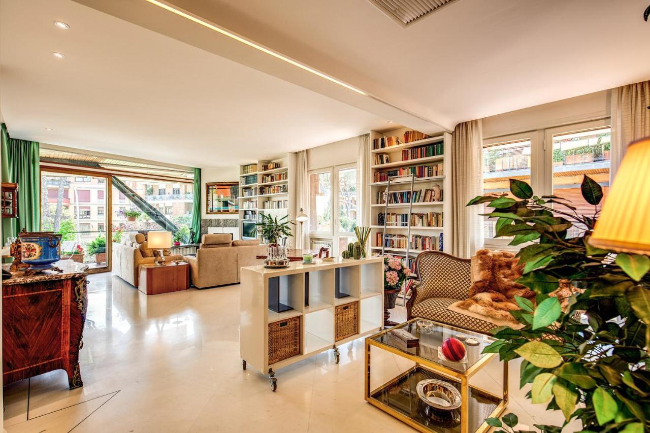 Terrazza Piccolomini: Elegant Apartment Stunning View Over Rome/St Peter'S Dome Luaran gambar