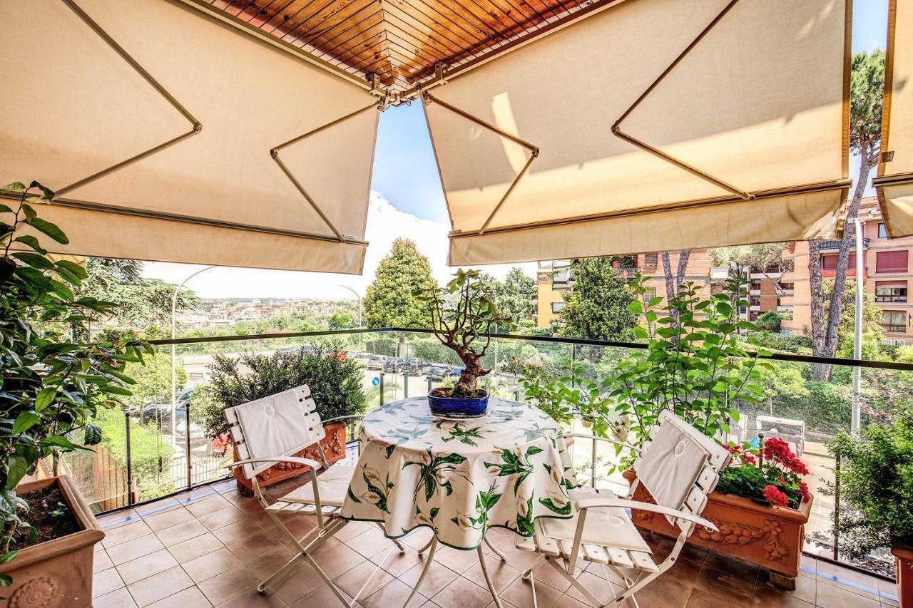 Terrazza Piccolomini: Elegant Apartment Stunning View Over Rome/St Peter'S Dome Luaran gambar