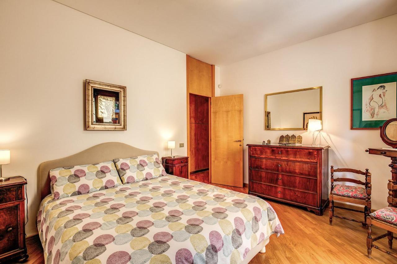 Terrazza Piccolomini: Elegant Apartment Stunning View Over Rome/St Peter'S Dome Luaran gambar