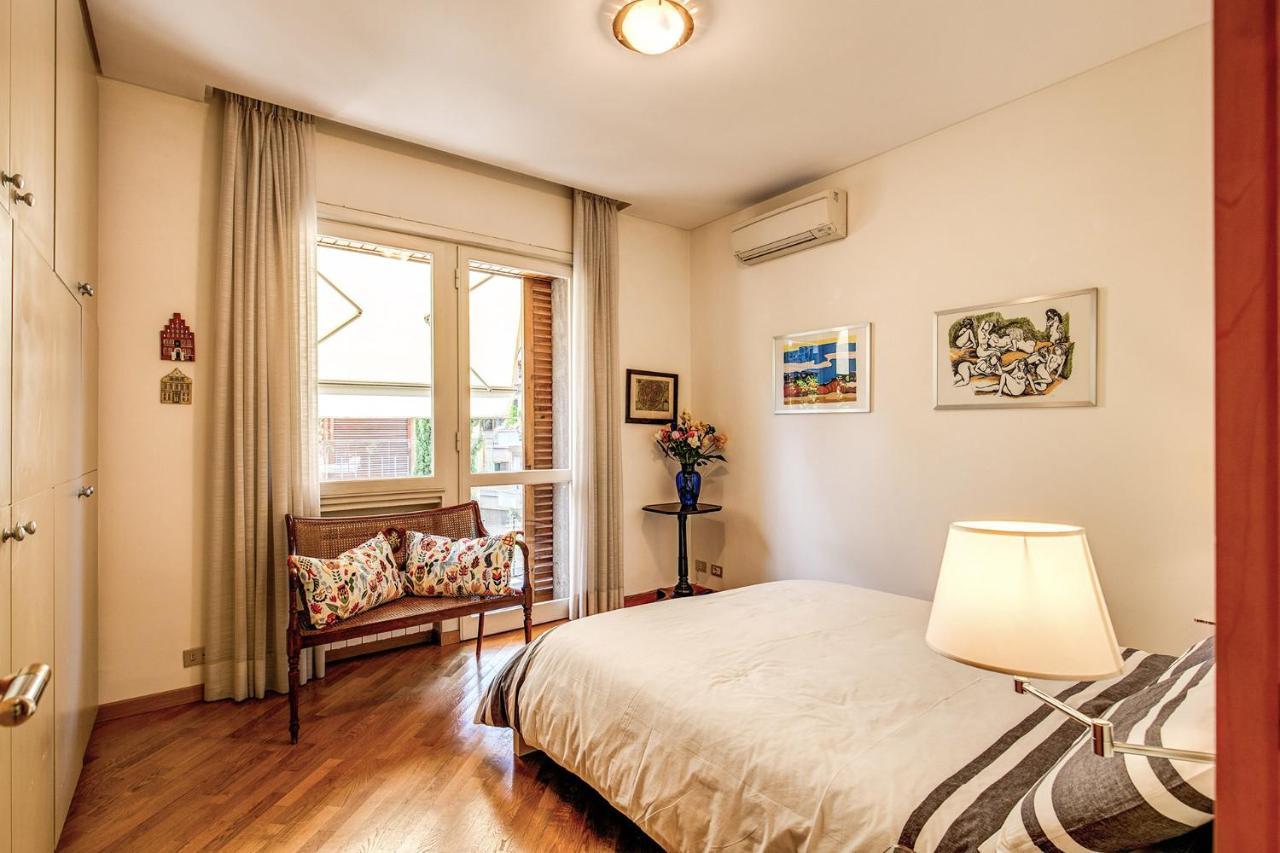 Terrazza Piccolomini: Elegant Apartment Stunning View Over Rome/St Peter'S Dome Luaran gambar
